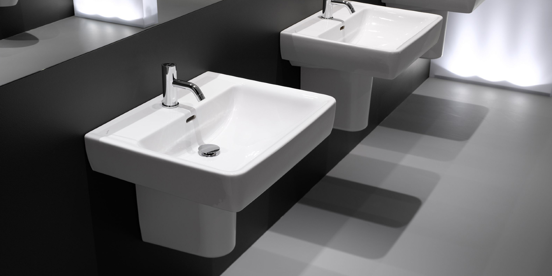 slide-chau-treo-tuong